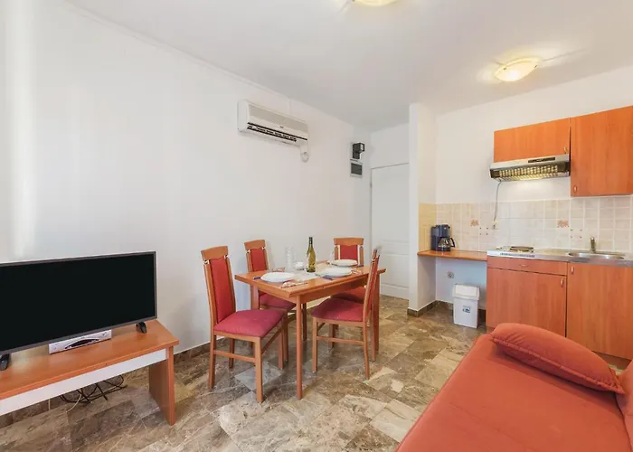Apartament 5 Bedroom Beautiful In